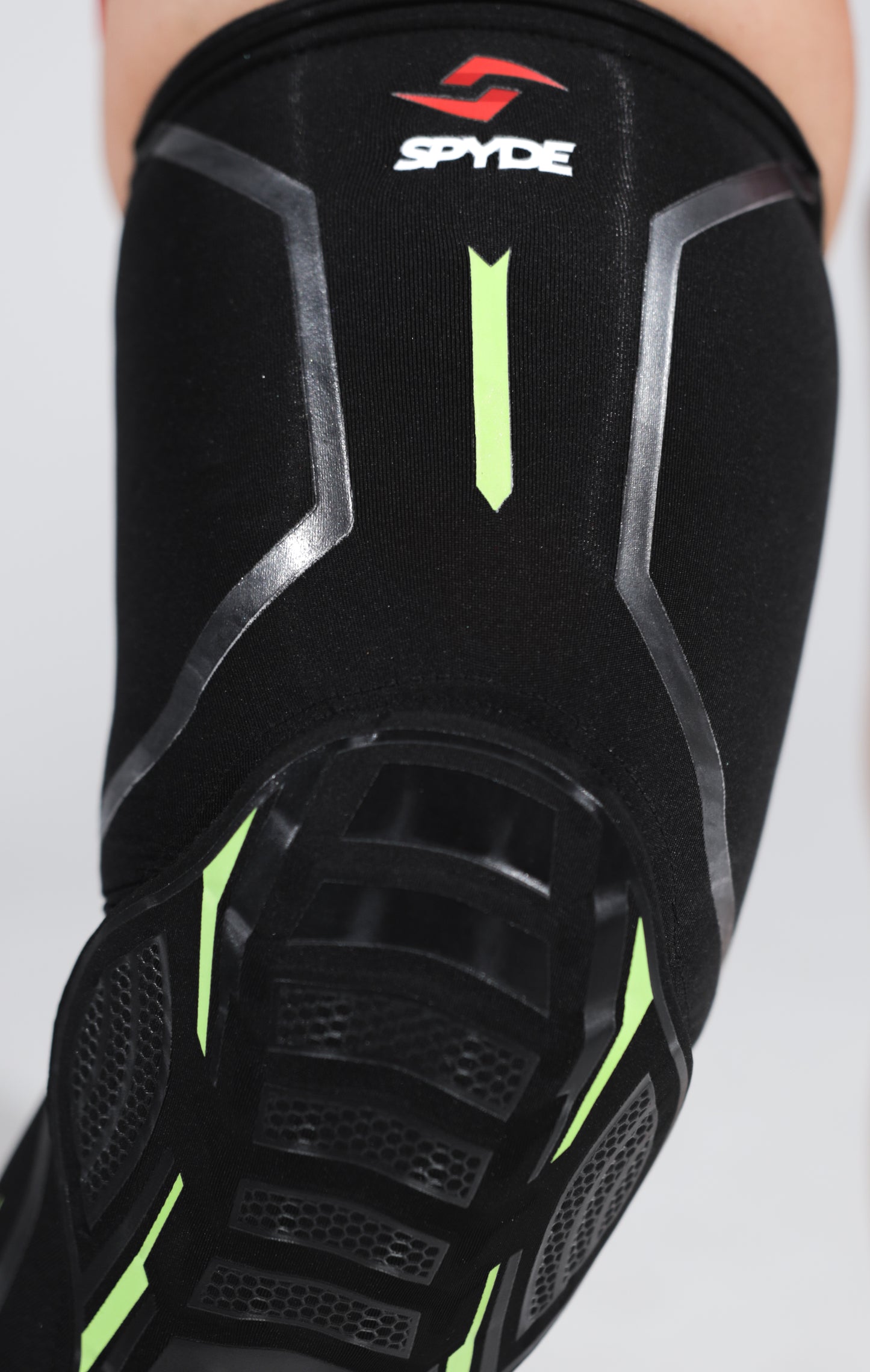 Spyde White Knee Brace